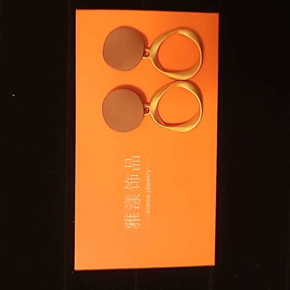 AVEOE JEWELRY - EARING SET MATTE GOLD AND BROWN